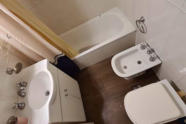 2 ambientes con vista a Plaza Colón y el mar