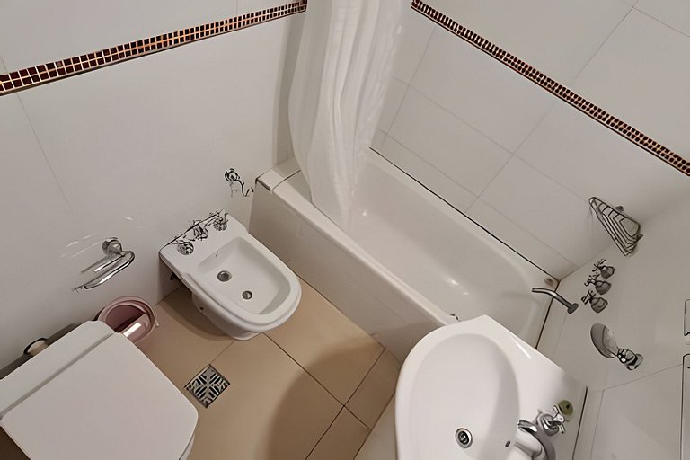 3 Ambientes a la calle con cochera