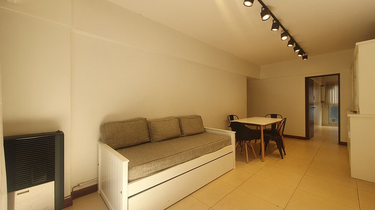 3 Ambientes a la calle con cochera