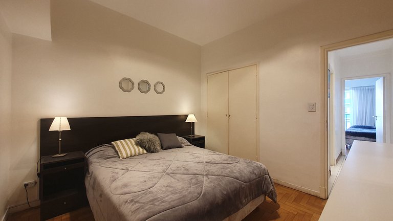 3 ambientes c/dependencia con vista a Plaza Colón