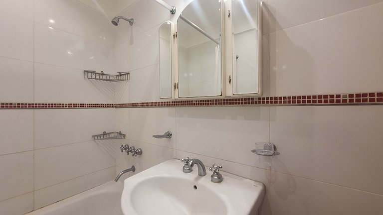 3 Ambientes a la calle con cochera