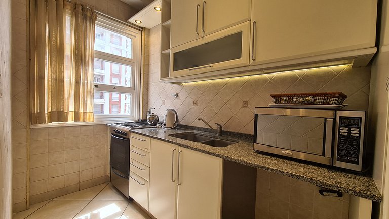 2 ambientes con vista a Plaza Colón y el mar