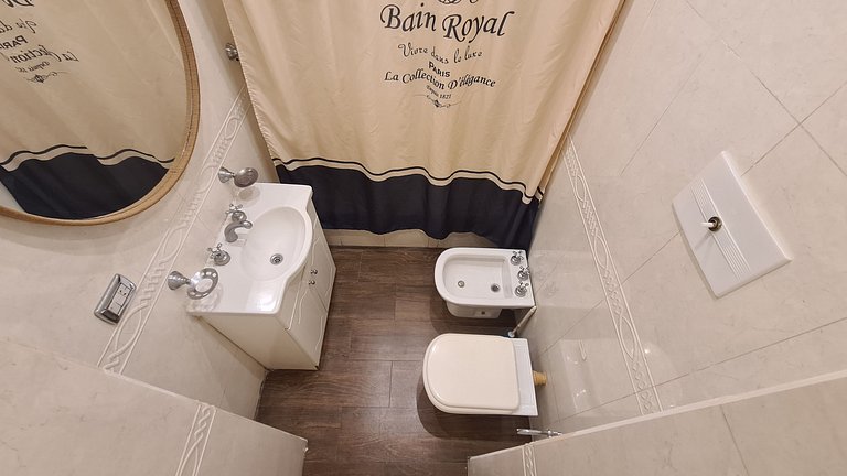 2 ambientes con vista a Plaza Colón y el mar