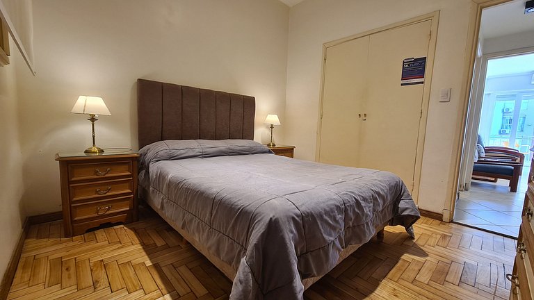 2 ambientes con vista a Plaza Colón y el mar