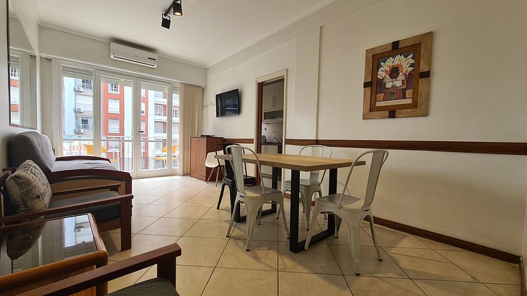 2 ambientes con vista a Plaza Colón y el mar