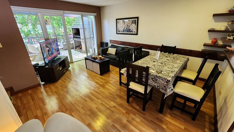 3 Ambientes con balcón terraza a la calle Zona Guemes