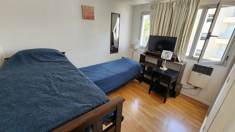 3 Ambientes con balcón terraza a la calle Zona Guemes