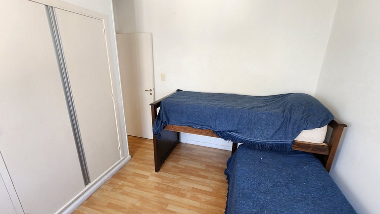 3 Ambientes con balcón terraza a la calle Zona Guemes