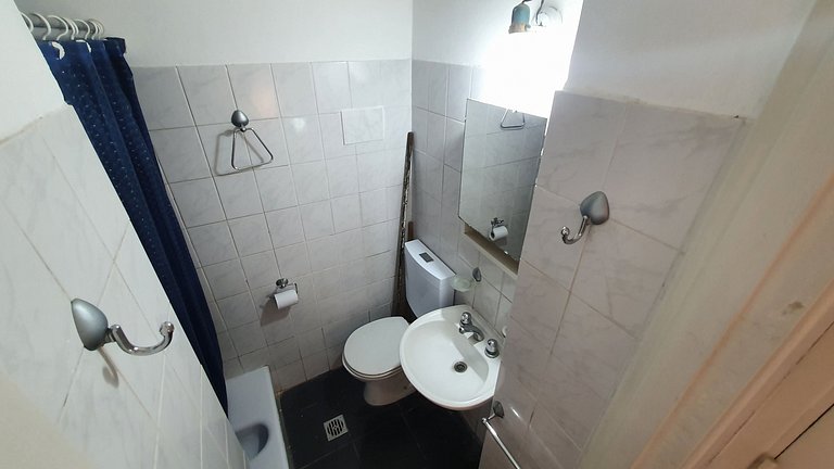 1 ambiente amplio con ventana a la calle