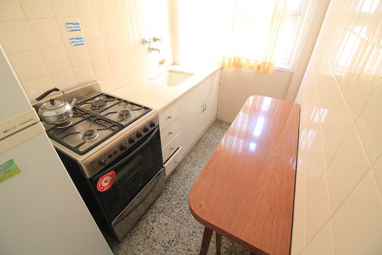 2 ambientes con vista lateral a la Plaza Colón