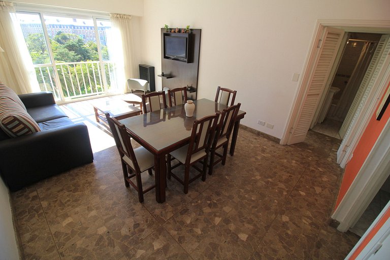 3 ambientes c/dependencia con vista a Plaza Colón