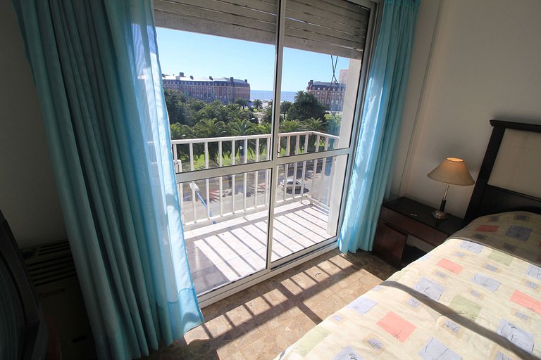 3 ambientes c/dependencia con vista a Plaza Colón