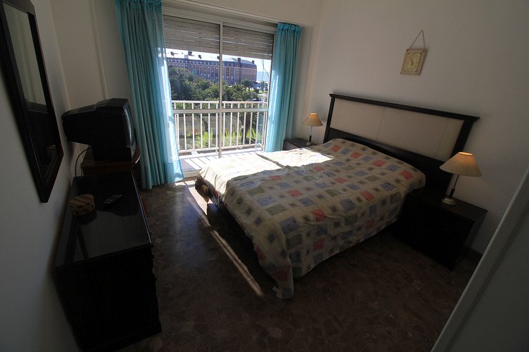 3 ambientes c/dependencia con vista a Plaza Colón