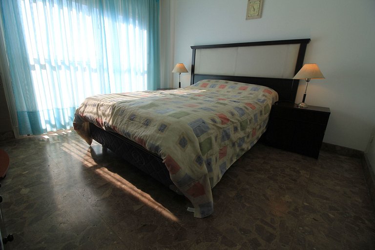 3 ambientes c/dependencia con vista a Plaza Colón