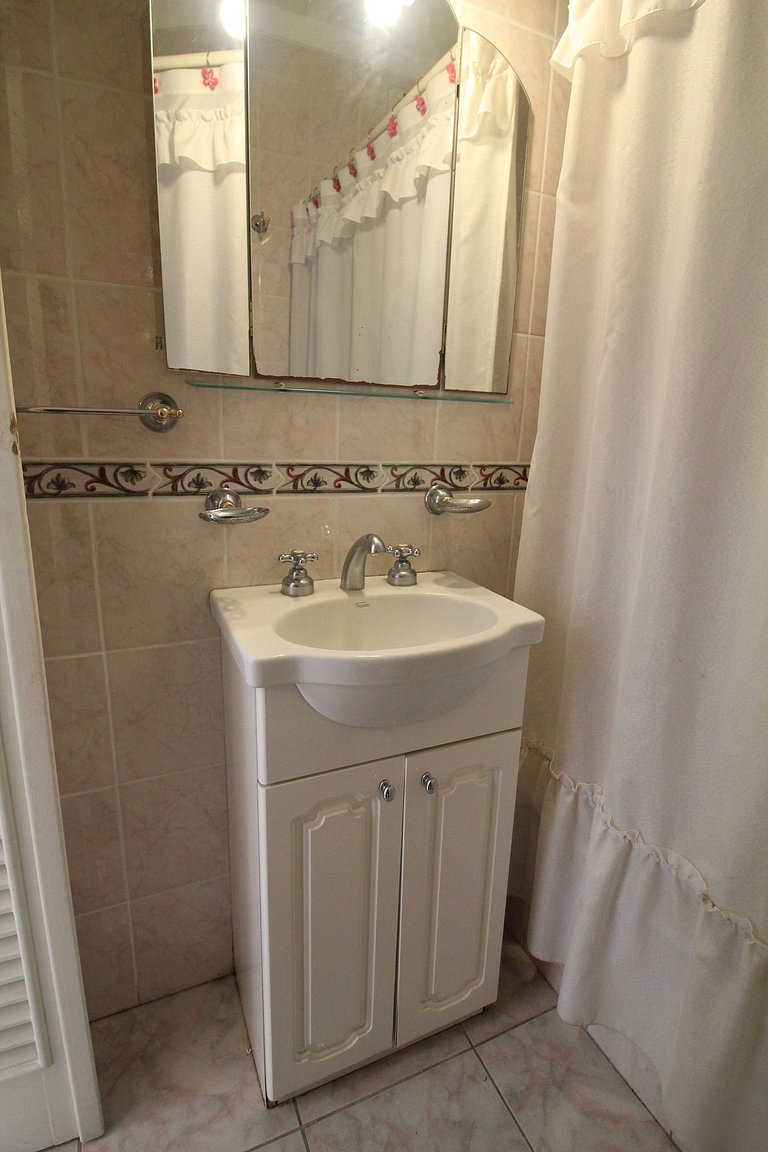 3 ambientes c/dependencia con vista a Plaza Colón