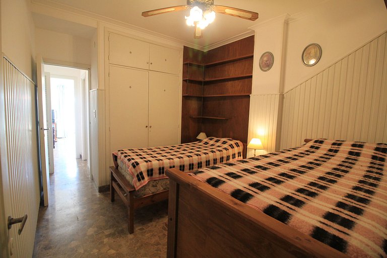 3 ambientes c/dependencia con vista a Plaza Colón