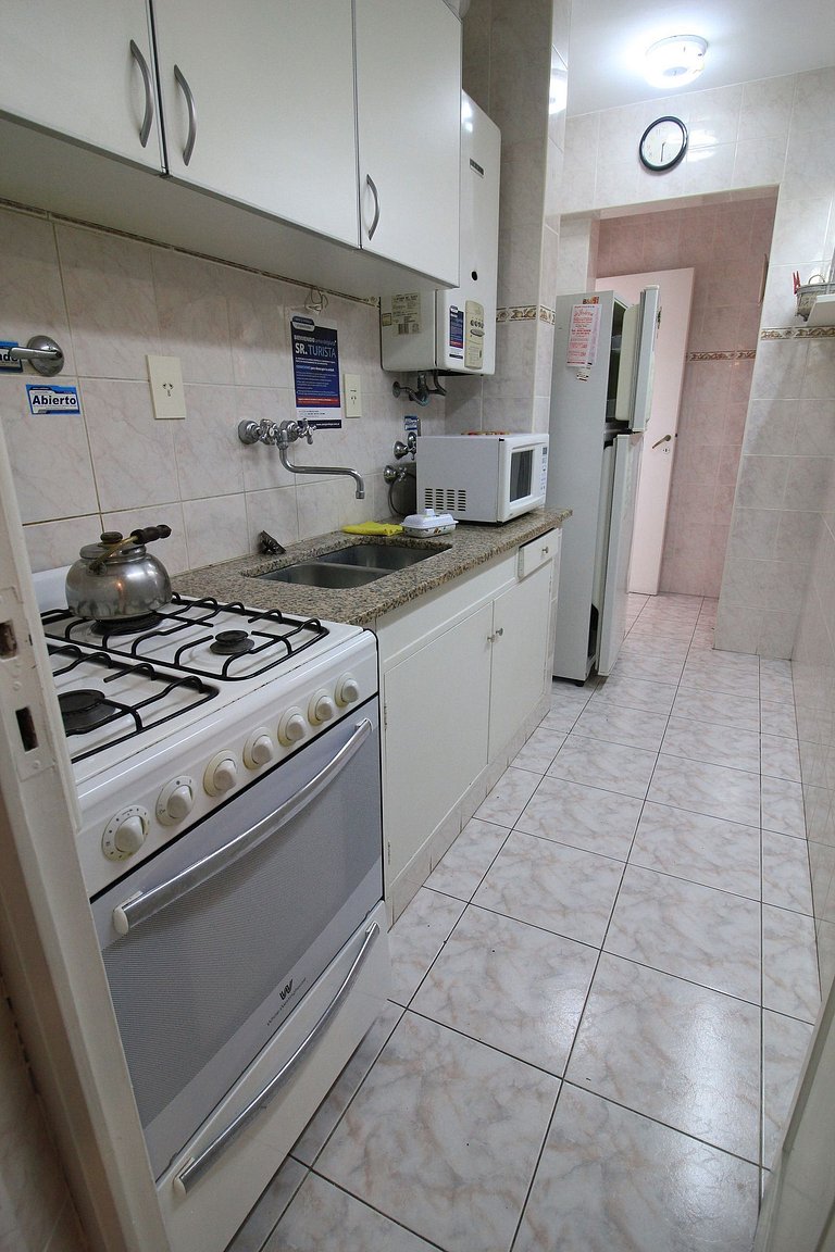 3 ambientes c/dependencia con vista a Plaza Colón