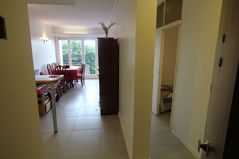 2 ambientes con dependencia y vista a Plaza Colón