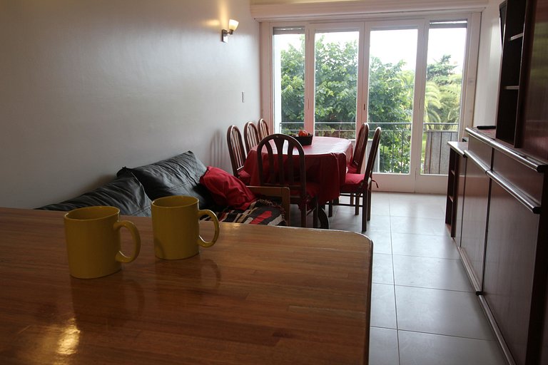 2 ambientes con dependencia y vista a Plaza Colón