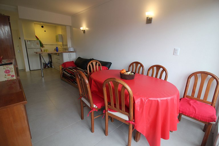 2 ambientes con dependencia y vista a Plaza Colón