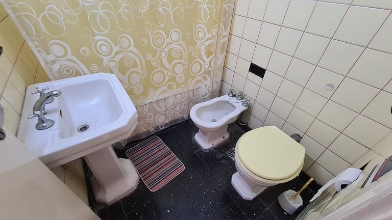 2 ambientes contra frente