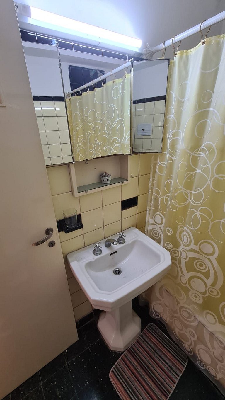 2 ambientes contra frente