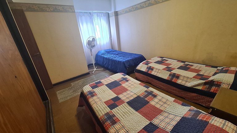 3 Ambientes con balcon a la calle