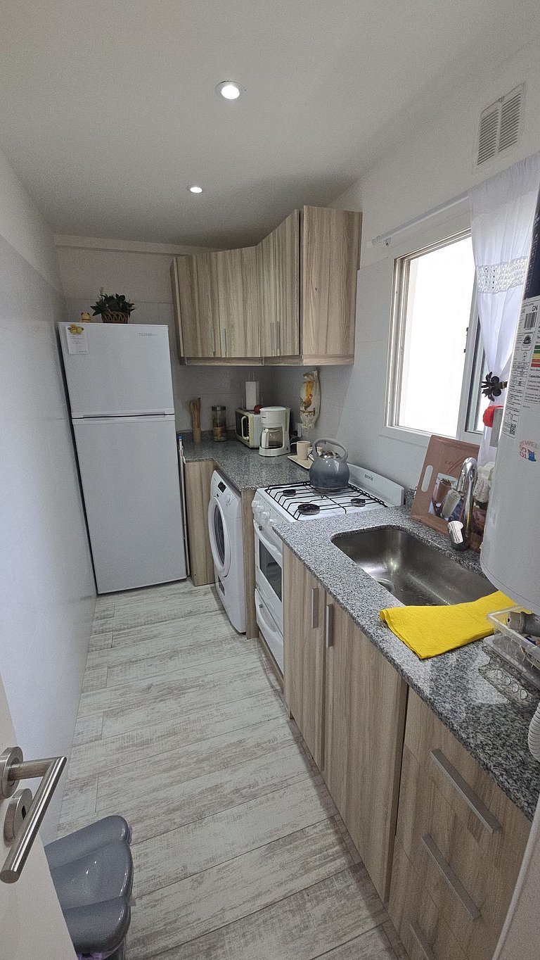 2 ambientes Lateral reciclado