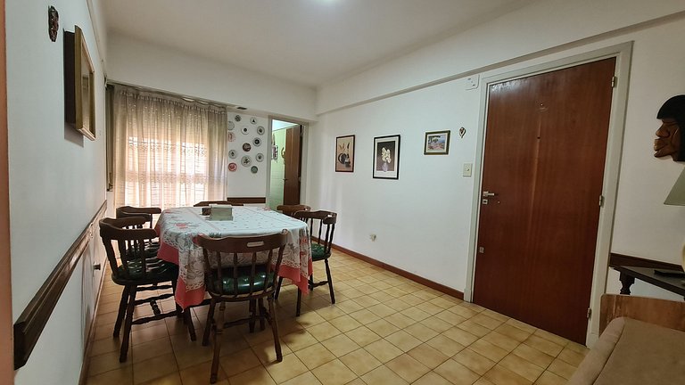 2 ambientes al contrafrente con ventanal