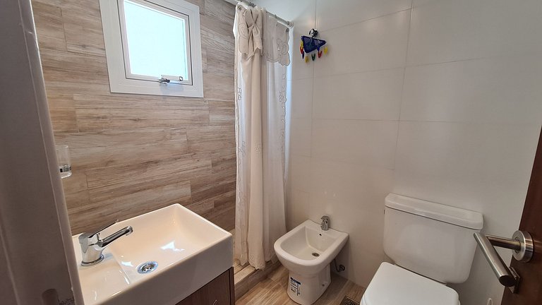 Departamento dos ambientes reciclado con balcon