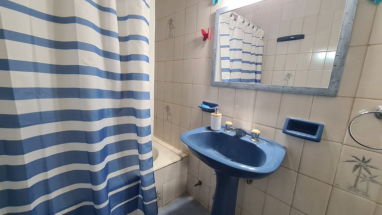 Departamento 2 ambientes con vista parcial al mar