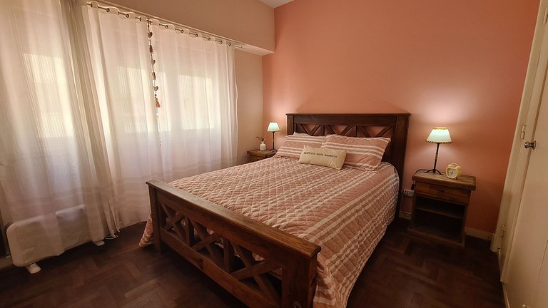 Departamento 2 ambientes con vista parcial al mar