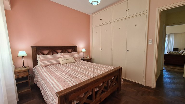 Departamento 2 ambientes con vista parcial al mar