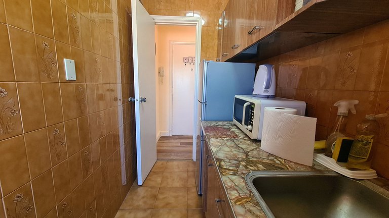 Departamento 2 ambientes con vista parcial al mar