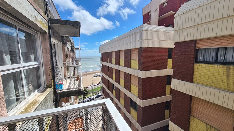 Departamento dos ambientes con balcon