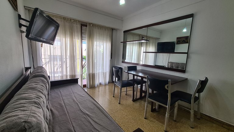 Departamento dos ambientes con balcon