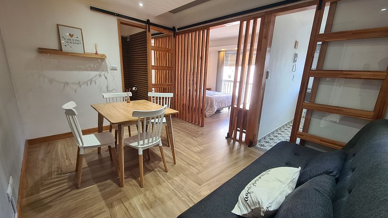 Departamento monoambiente con balcon a la calle