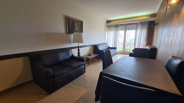 Departamento dos ambientes con vista al mar