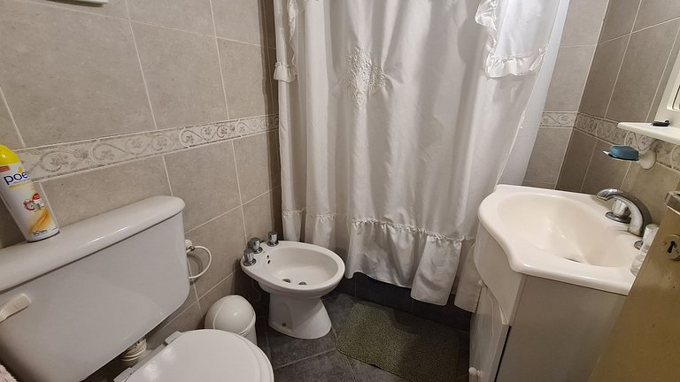 Departamento dos ambientes con vista al mar