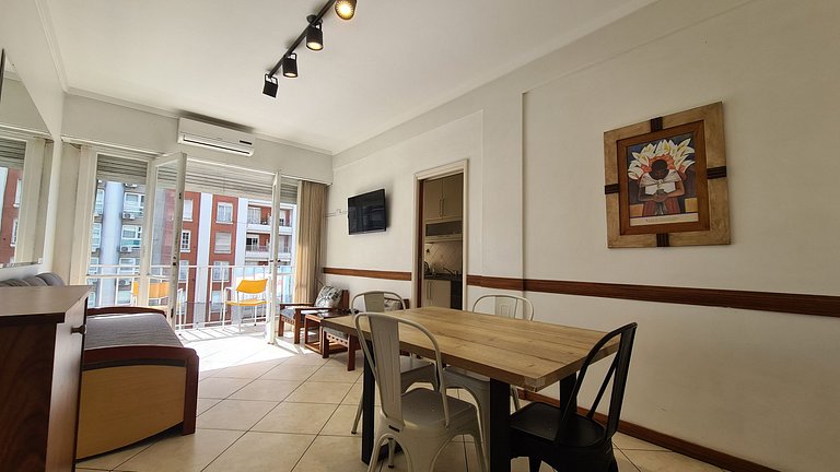 2 ambientes con vista a Plaza Colón y el mar