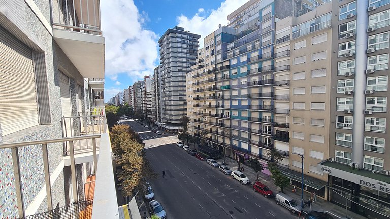 2 ambientes con vista a Plaza Colón y el mar