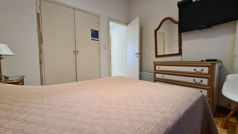 2 ambientes con vista a Plaza Colón y el mar