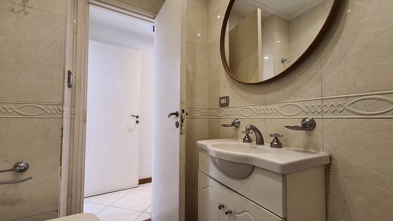 2 ambientes con vista a Plaza Colón y el mar